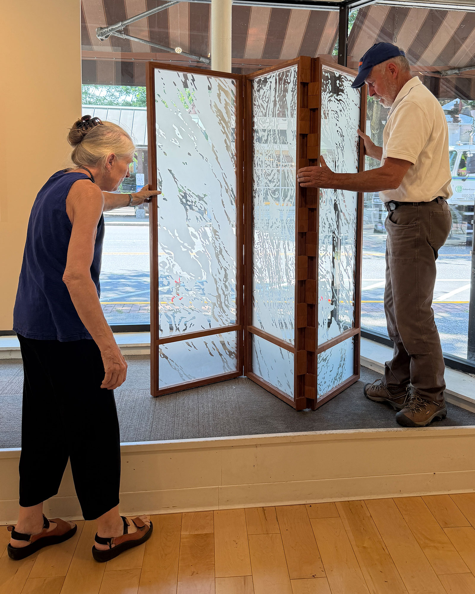 WEB_Catherine-Kernan-Screen-Installation